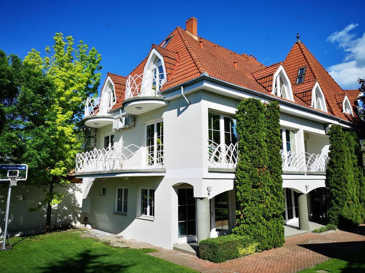 Gyorfi Apartmanhaz ซามาร์ดี ภายนอก รูปภาพ