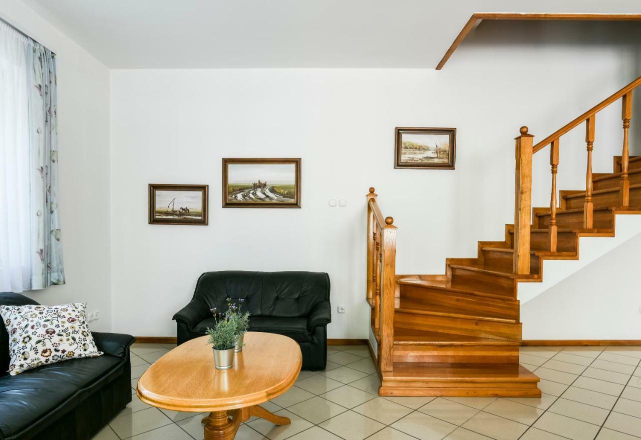 Gyorfi Apartmanhaz ซามาร์ดี ภายนอก รูปภาพ